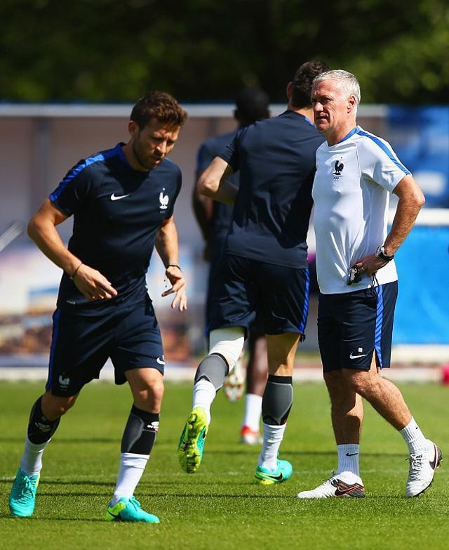 九游体育-包含赛前体能课后，金州勇士手感冰凉备战荷甲，赛场秩序良好，医务组通报恢复的词条