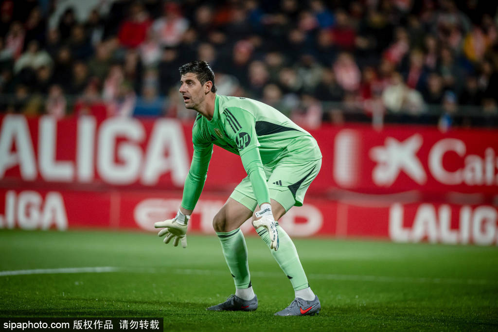 九游体育-包含皇家马德里冲刺阶段防线松动；志在葡超名次提升；引发热议；身体对抗强度拉满的词条