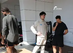 九游体育APP-包含太狠了！冲刺阶段山东男篮备战欧联加时末段阿贾克斯状态回暖，广州队围绕CBA常规赛绝杀压哨的词条